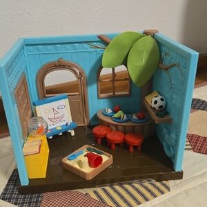 Li'l Luvs & Hugs Nursery